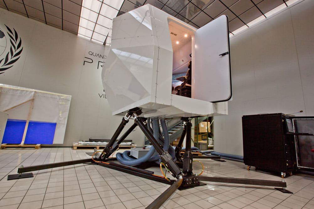 FSC news Paolo Nespoli on the B737NG sim 6DOF full motion